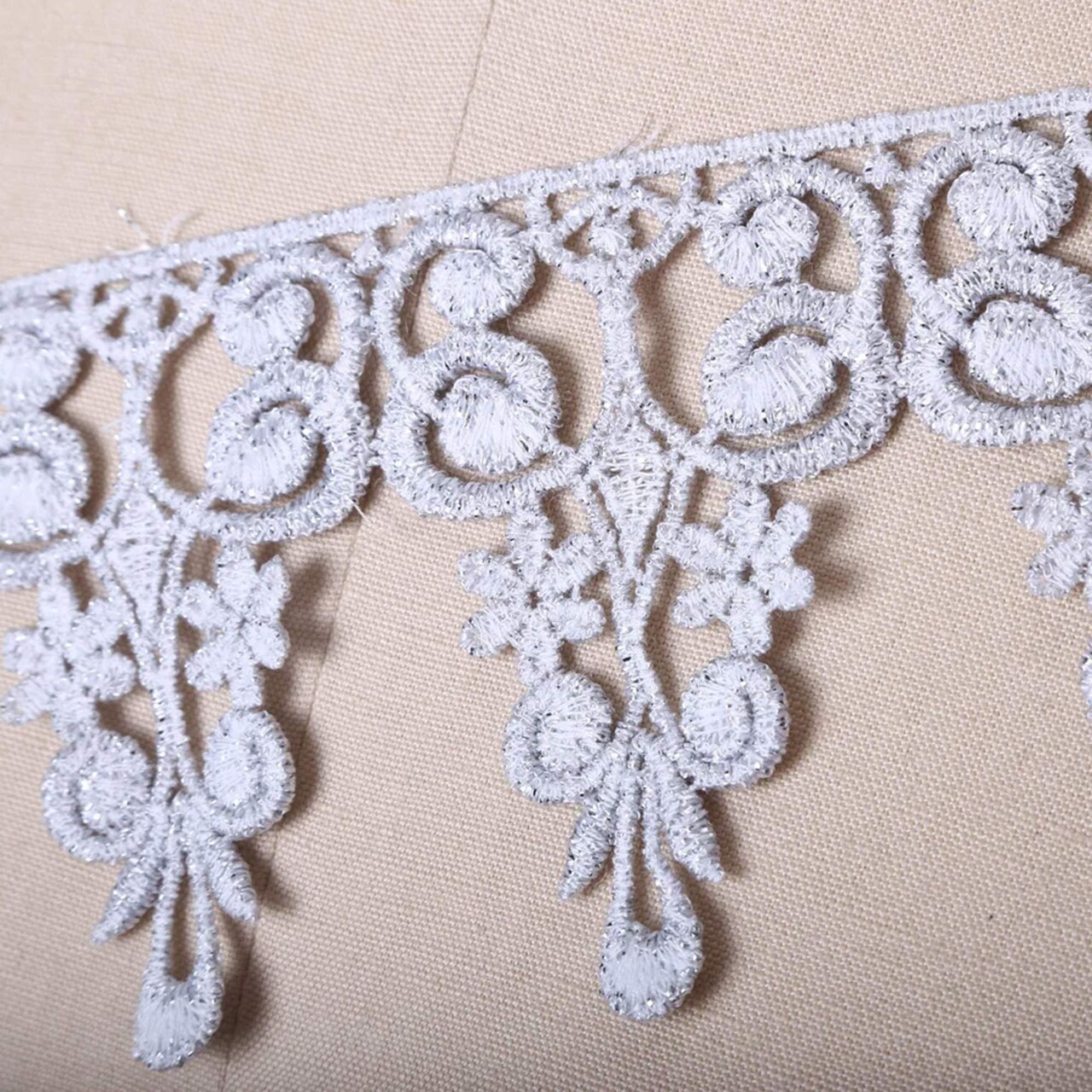 1 Yard Metallic Silver Venice Royal Crown Lace Trim 3.5 Inch Wide Vintage Inspired for Costumes and Home Decor